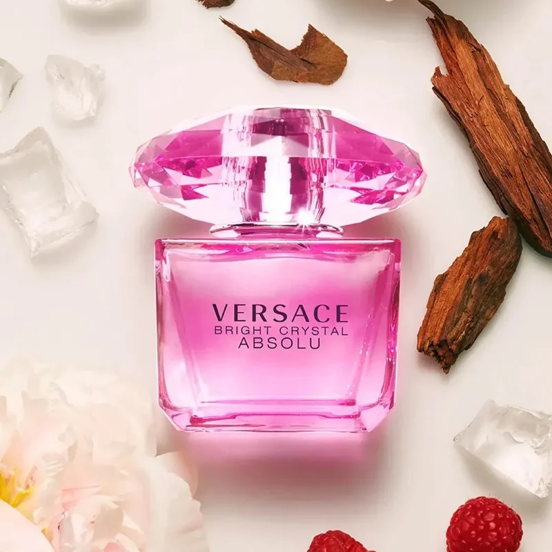 Mùi hương nóng bỏng, cuốn hút của nước hoa Versace Bright Crystal Absolu 