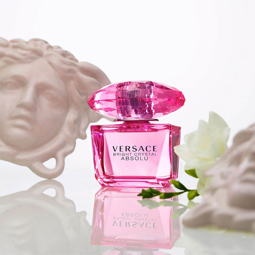 Nữ thần tình yêu nóng bỏng - nước hoa Versace Bright Crystal Absolu 